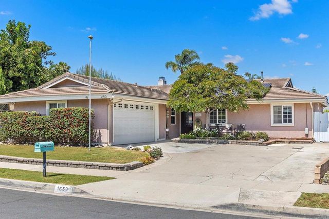 1650 Queenston Drive, Escondido, CA 92027