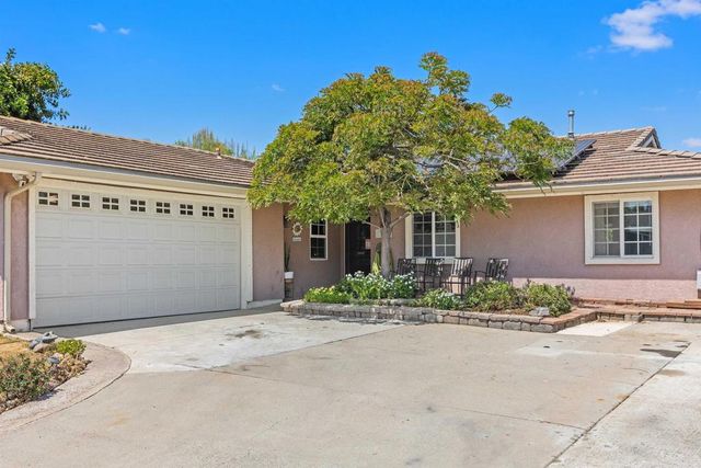 1650 Queenston Drive, Escondido, CA 92027