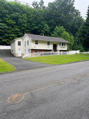 31 Regina Road, Monsey, NY 10952