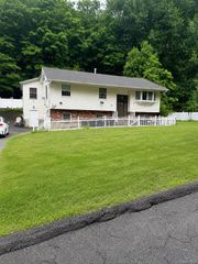 31 Regina Road, Monsey, NY 10952