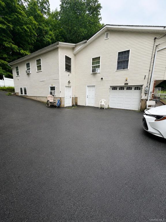 31 Regina Road, Monsey, NY 10952 — photo 3