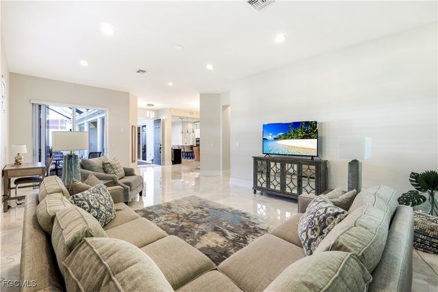 5652 Kensington LOOP, Fort Myers, FL 33912