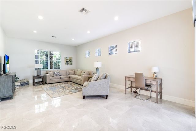 5652 Kensington LOOP, Fort Myers, FL 33912