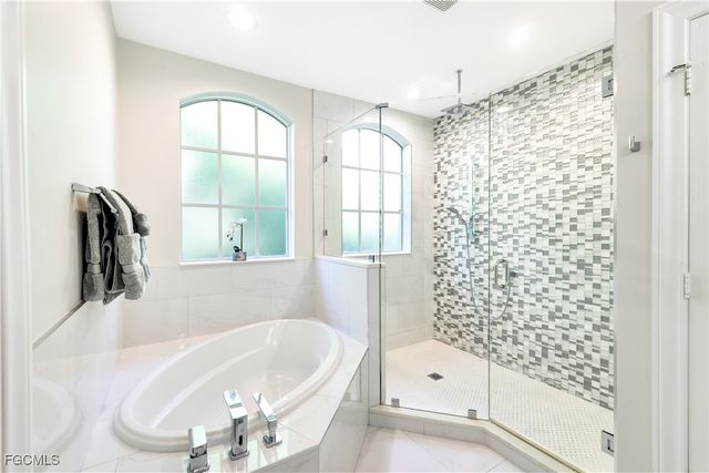 5652 Kensington LOOP, Fort Myers, FL 33912