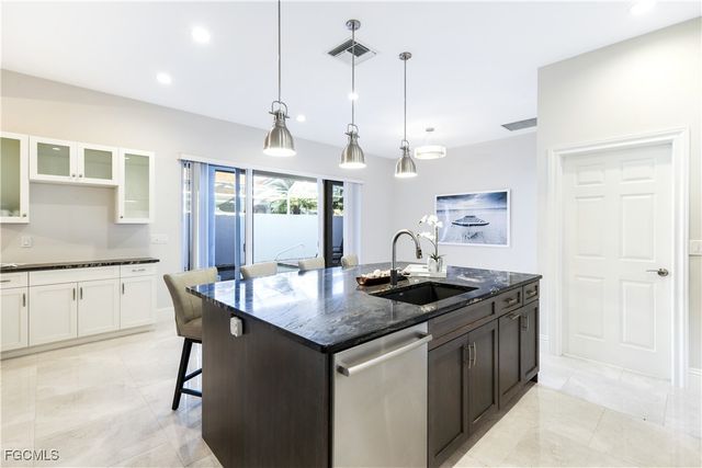 5652 Kensington LOOP, Fort Myers, FL 33912