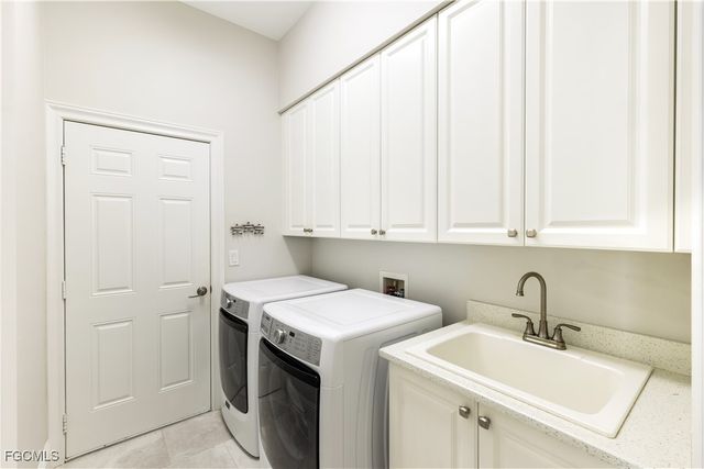 5652 Kensington LOOP, Fort Myers, FL 33912