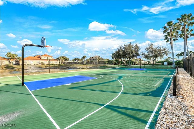 5652 Kensington LOOP, Fort Myers, FL 33912