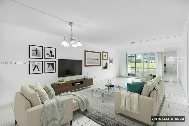 8940 S Hollybrook Blvd 109, Pembroke Pines, FL 33025