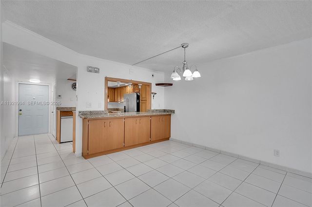 8940 S Hollybrook Blvd 109, Pembroke Pines, FL 33025