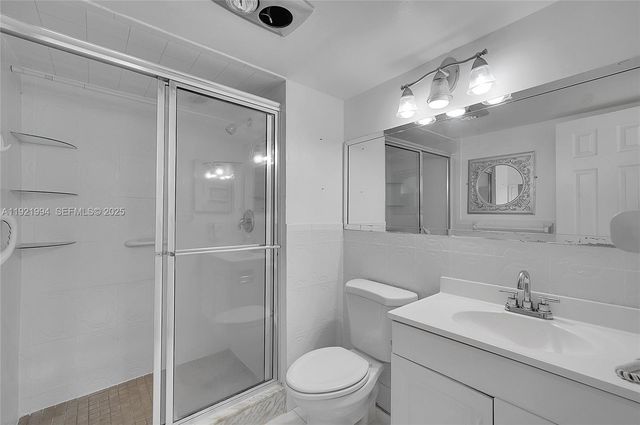 8940 S Hollybrook Blvd 109, Pembroke Pines, FL 33025