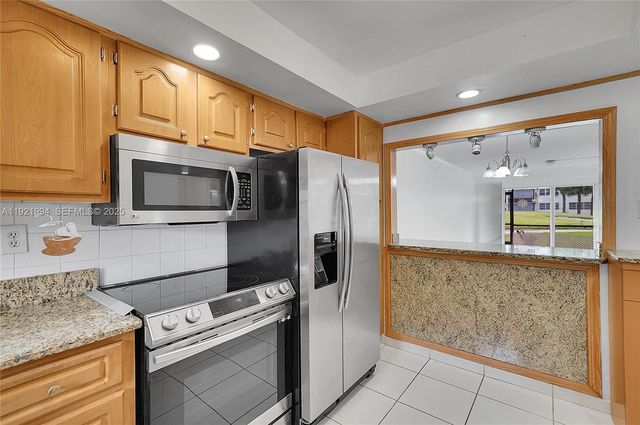 8940 S Hollybrook Blvd 109, Pembroke Pines, FL 33025