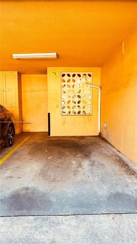 1733 Mayo Street 11, Hollywood, FL 33020