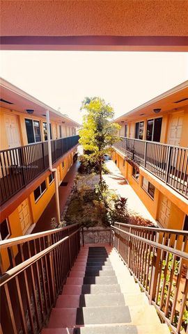 1733 Mayo Street 11, Hollywood, FL 33020