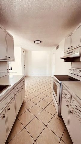 1733 Mayo Street 11, Hollywood, FL 33020