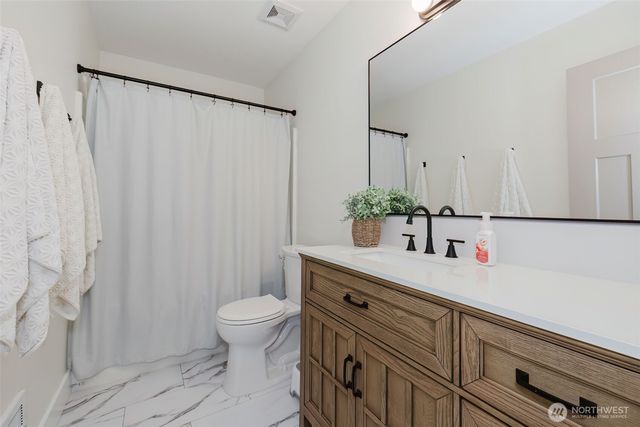 2000 Martin Avenue E, Port Orchard, WA 98366