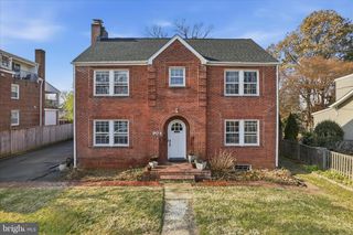 904 N IVY ST #1, Arlington, VA 22201