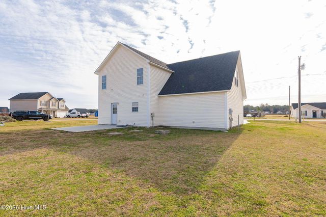 131 Cherry Grove Drive, Richlands, NC 28574