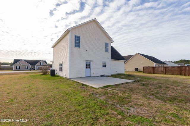 131 Cherry Grove Drive, Richlands, NC 28574