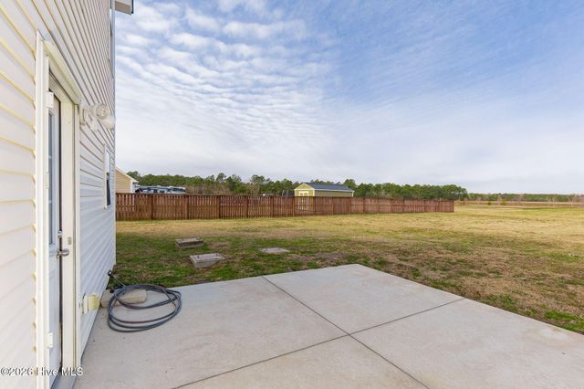 131 Cherry Grove Drive, Richlands, NC 28574