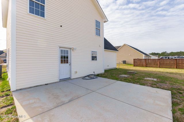 131 Cherry Grove Drive, Richlands, NC 28574