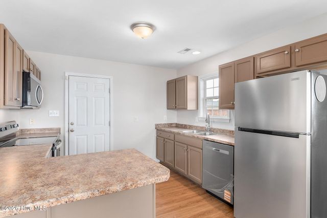 131 Cherry Grove Drive, Richlands, NC 28574