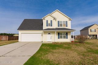 131 Cherry Grove Drive, Richlands, NC 28574