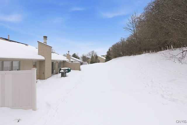 6308 Hamlet Crest, Dewitt, NY 13078