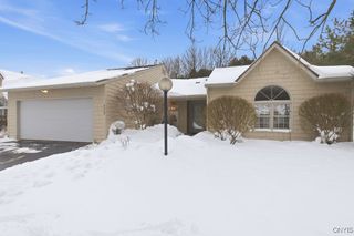 6308 Hamlet Crest, Dewitt, NY 13078