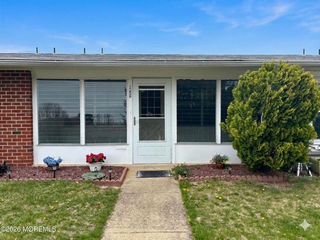 1143B Argyll Circle B, Lakewood, NJ 08701