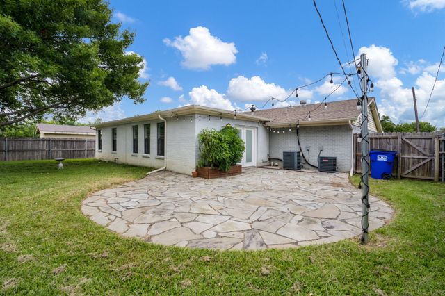 3005 Cameo Lane, Farmers Branch, TX 75234