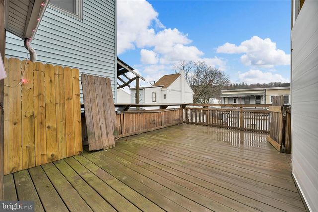 409 W SPRUCE ST, Mahanoy City, PA 17948