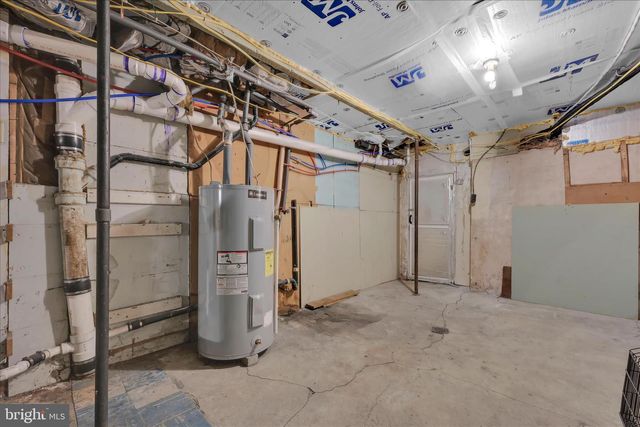 409 W SPRUCE ST, Mahanoy City, PA 17948