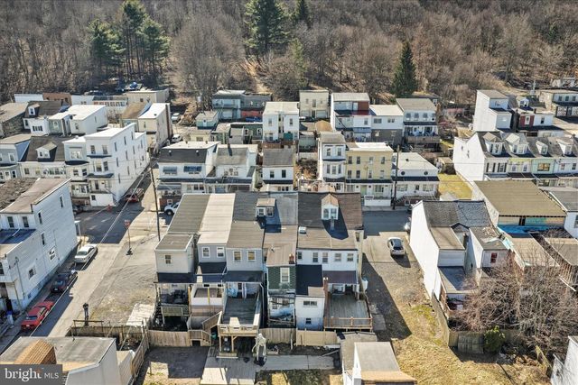 409 W SPRUCE ST, Mahanoy City, PA 17948