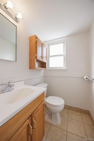 1717 Nakota Road, Royal Oak, MI 48073