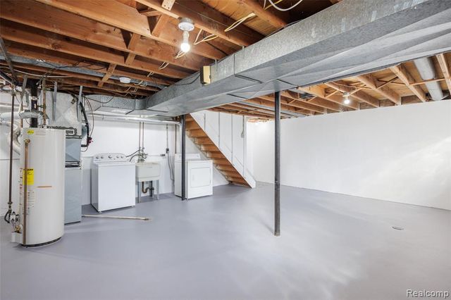 1717 Nakota Road, Royal Oak, MI 48073