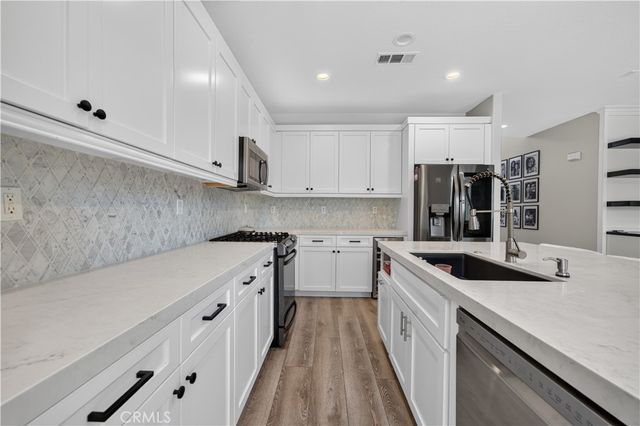 30592 Red Fox Court, Murrieta, CA 92563