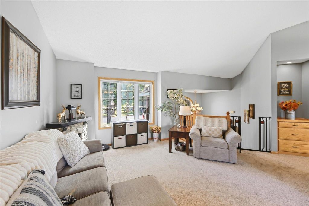 952 S Chestnut Street, Belle Plaine, MN 56011 — photo 4