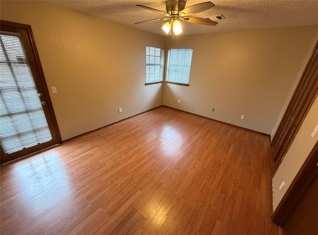 1147 Whippoorwill Nest Street, Choctaw, OK 73020