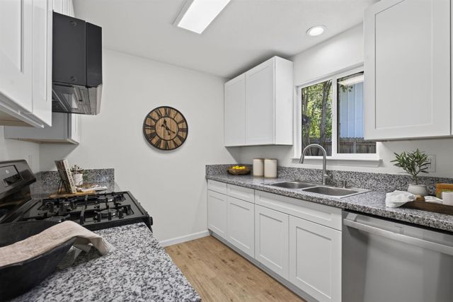 8240 Patton Ave, Citrus Heights, CA 95610