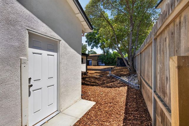 8240 Patton Ave, Citrus Heights, CA 95610