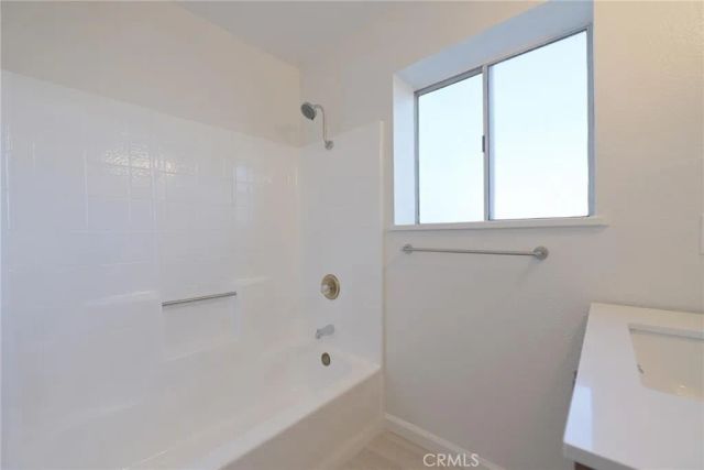 11385 Chimayo Road, Apple Valley, CA 92308