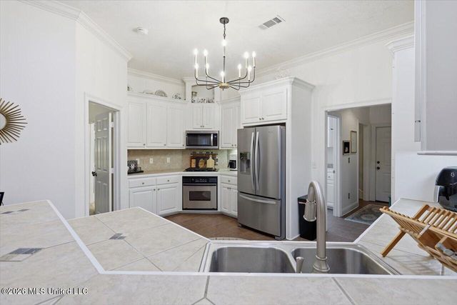 137 Baileys Ridge Circle, Clinton, MS 39056