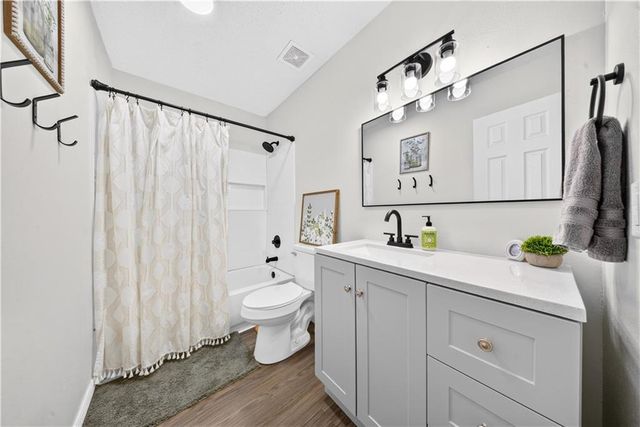 5400 Country Club Boulevard, Theodore, AL 36582