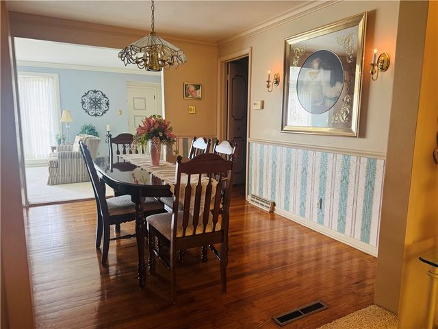 912 Lynn St, New Castle, PA 16101