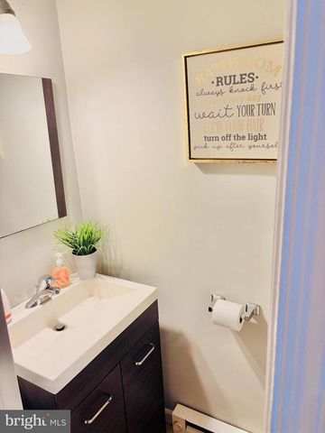 401 HOLLY RD, Yeadon, PA 19050