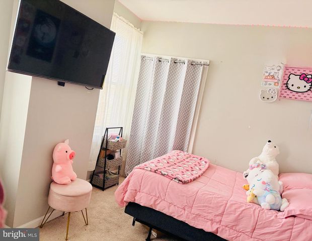 401 HOLLY RD, Yeadon, PA 19050