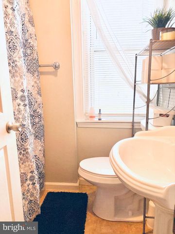 401 HOLLY RD, Yeadon, PA 19050