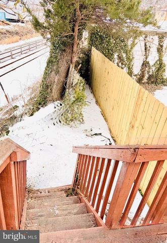 401 HOLLY RD, Yeadon, PA 19050