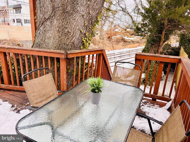 401 HOLLY RD, Yeadon, PA 19050