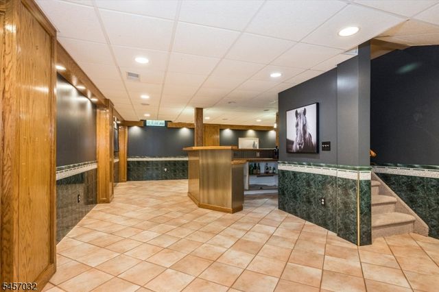 1048 Smith Manor Blvd, West Orange Twp., NJ 07052